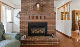 224 Sunderland Dr, Auburn, ME 04210