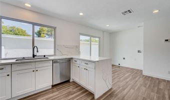 571 Greenbriar Townhouse Way, Las Vegas, NV 89121