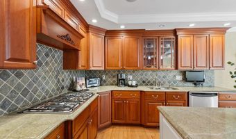 11 Swan Ln 11, Andover, MA 01810