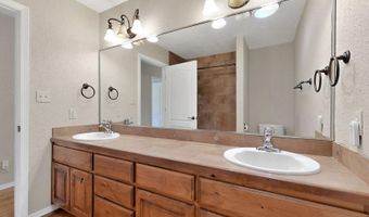 2215 MARGARET Dr, Bosque Farms, NM 87068
