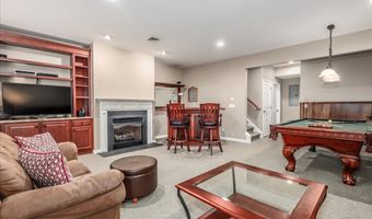 18 Lawrence Ave 18, Danbury, CT 06810