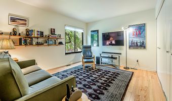 2 Haverhill Ct, Ann Arbor, MI 48105