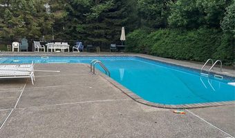 43 N Lorna Ln, Airmont, NY 10901