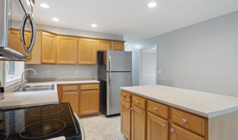 11 Stonington Dr, Belmont, NH 03220