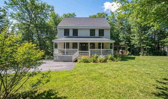 162 Lakeside Oaks Dr, Barrington, NH 03825