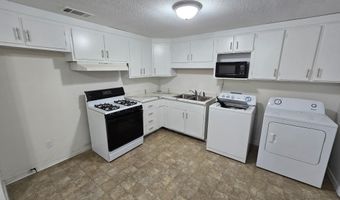 721 Edgehill Dr, Benton, AR 72015