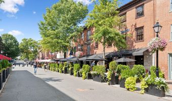 901 KING St 202, Alexandria, VA 22314