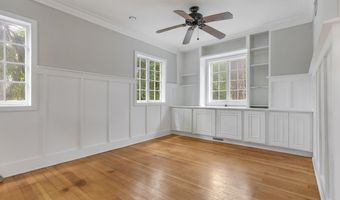 148 Wildwood Rd, Algonquin, IL 60102