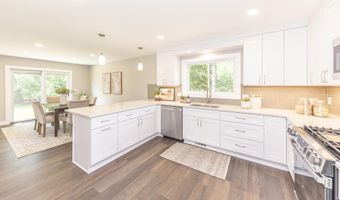 2971 Daleview Dr, Ann Arbor, MI 48105