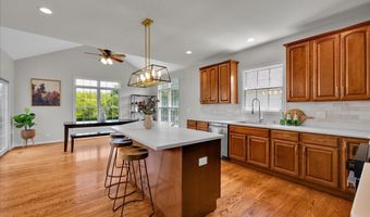 5 Covington Ct, Algonquin, IL 60102