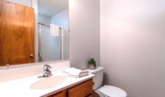 156 Sherwood Cir, Brattleboro, VT 05301