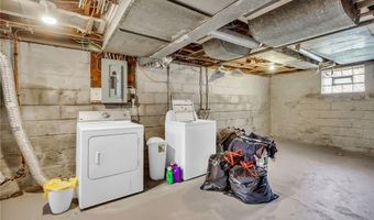 673 Sumner St, Akron, OH 44311