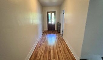 986 S East St #A, Amherst, MA 01002