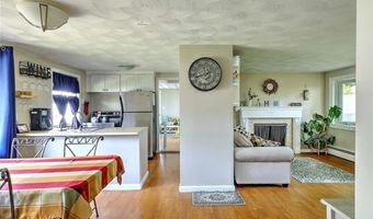 92 Chatworth Ave, Warwick, RI 02886