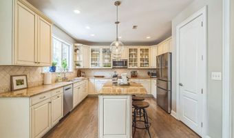 392 LANGBERG Ln, Ambler, PA 19002
