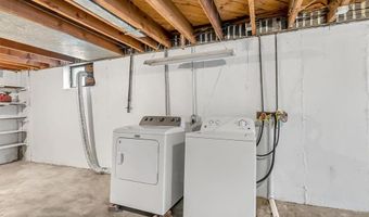 9211 Niles Pl, Affton, MO 63123