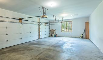 1544 Newport Creek Dr, Ann Arbor, MI 48103