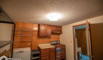 1302 E Linden St, Algona, IA 50511