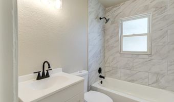 1010 13th St, Abernathy, TX 79311