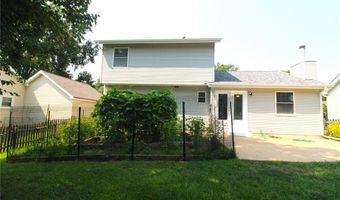 912 Oakwood Farms Ln, Ballwin, MO 63021