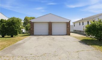 28 City View Pkwy, Johnston, RI 02919