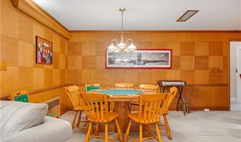 133 Tupelo Hill Dr, Cranston, RI 02920