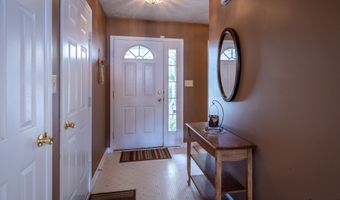 8199 Overbrooke Ln, Avon, IN 46123