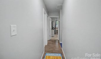 102 Wicklow Dr, Asheville, NC 28806