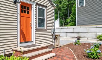 87 Jackson Schoolhouse Rd, Glocester, RI 02814