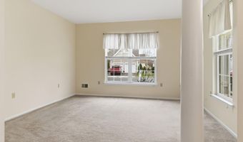 6 Swan Lake Ct, Barnegat, NJ 08005