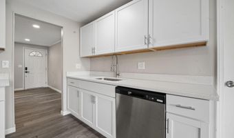 3255 Winding Creek Dr, Columbus, OH 43223