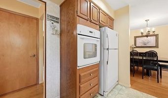 152 Nassau Dr, Albertson, NY 11507