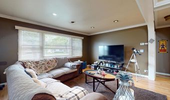 3336 N Betty Dr, Arlington Heights, IL 60004