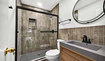 2212 S RANDOLPH St 1, Arlington, VA 22204