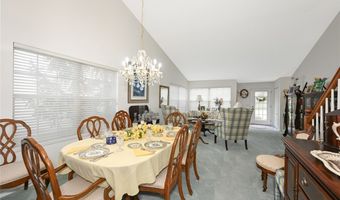 194 Kensington Ct, Aurora, OH 44202