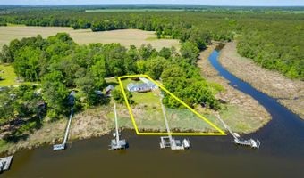 738 Dawson Creek Rd, Arapahoe, NC 28510