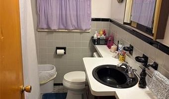 10061 Colwell Ave, Allen Park, MI 48101