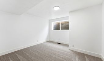 871 N BONITA Way E, Centerville, UT 84014