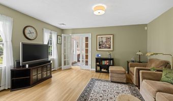 4 Canterbury Ln, Bourne, MA 02532
