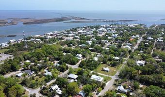 87 Martin Luther King Jr Blvd, Apalachicola, FL 32320