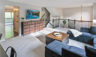 675 Village Green Blvd E, Adams Twp., PA 16046
