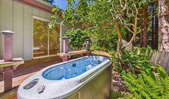 94 California Ave, Arcata, CA 95521