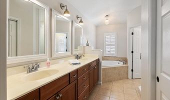 321 5TH St, Atlantic Beach, FL 32233