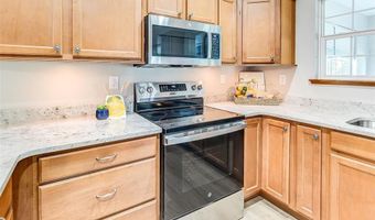 4802 Azalea Pl, Alton, IL 62002
