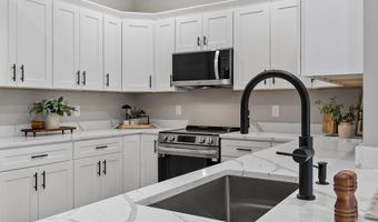10100 S Willow St 212, Manchester, NH 03103