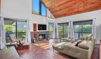 12 Sage Rd, Danbury, CT 06810