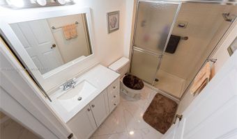20225 NE 34th Ct 818, Aventura, FL 33180