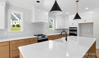 183 Arrow Glenn Ct, Advance, NC 27006