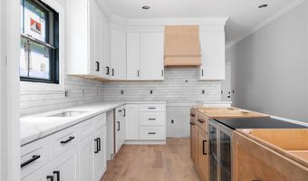 2036 Putnam Pike, Glocester, RI 02814