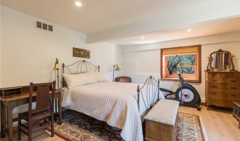 2106 Lakeshore Dr, Agoura Hills, CA 91301